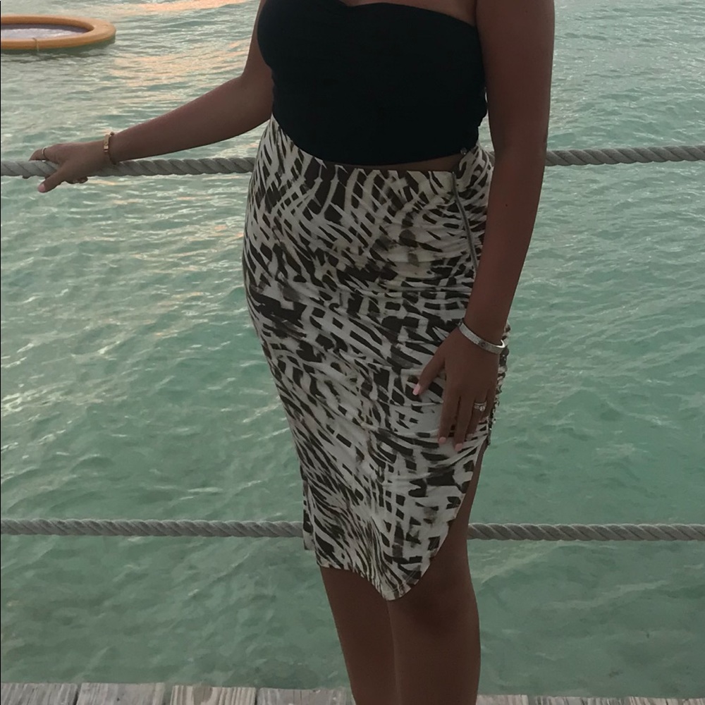 G by Guess Tiger Striped Skirt - Picture 7 of 7